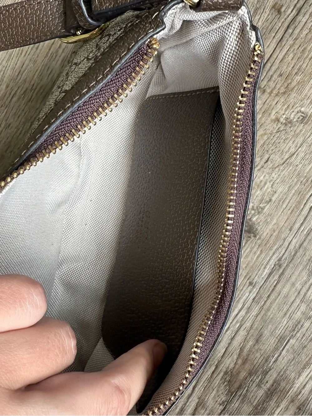 Gucci Beige Brown GG Canvas Shoulder Bag - Picture 5 of 6
